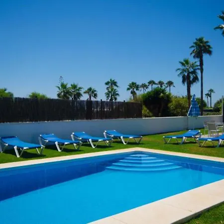 De La Popa - Beachfront Villa Estepona