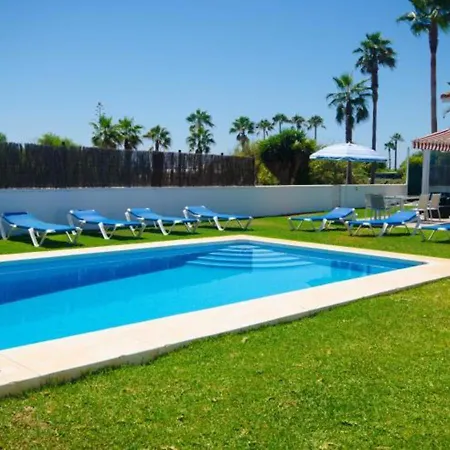 De La Popa - Beachfront Villa Estepona